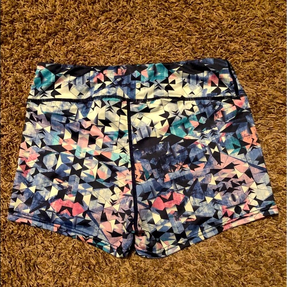 Geometric Workout Set - Picture 7 of 8